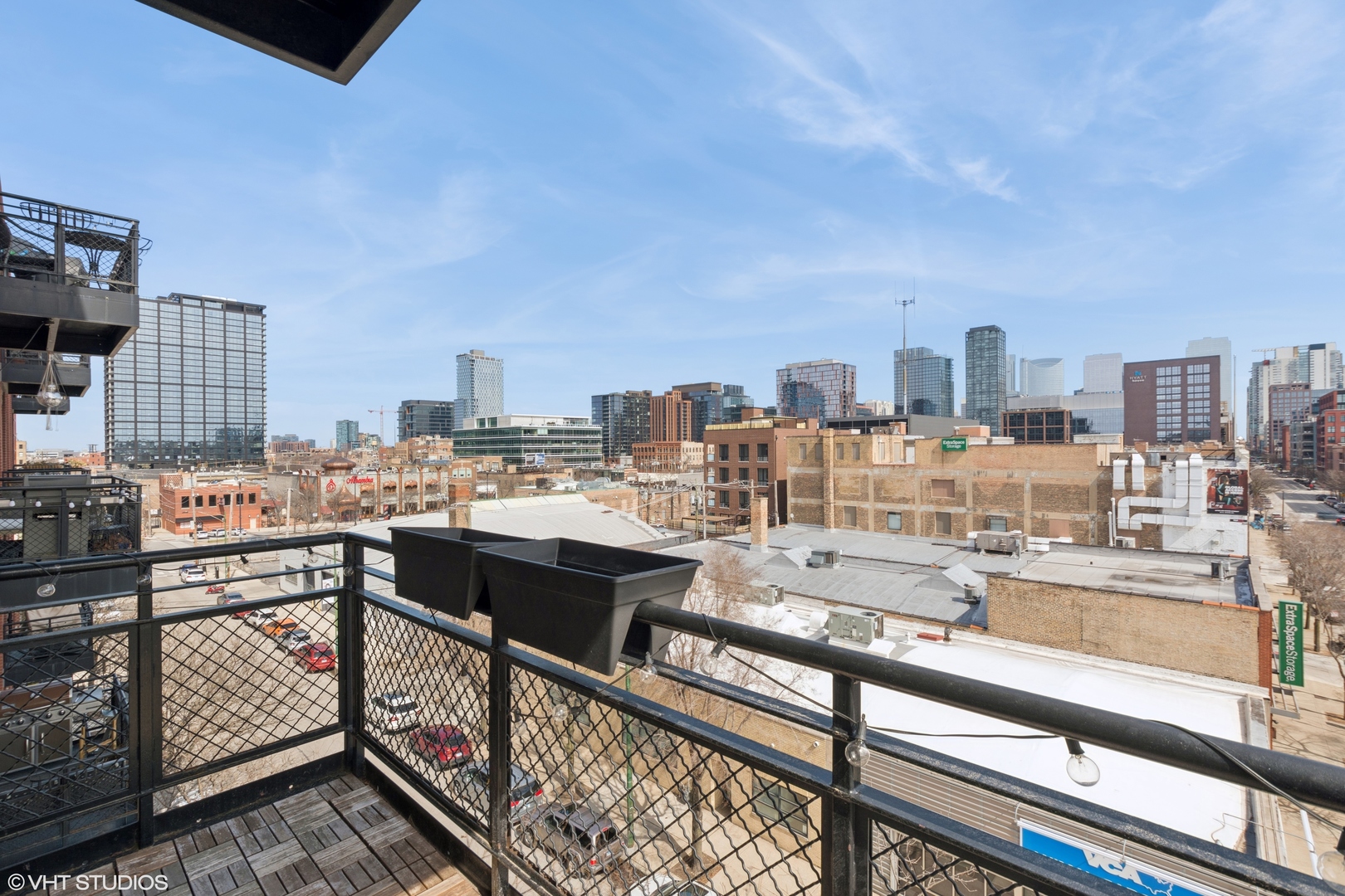 1260 West Washington Boulevard, Unit 504 Chicago, IL 60607 - Photo 21 of 23 a view of a balcony with city view