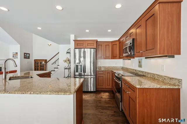 $629,000 | 4 Blossom Court, New Milford, CT 06776