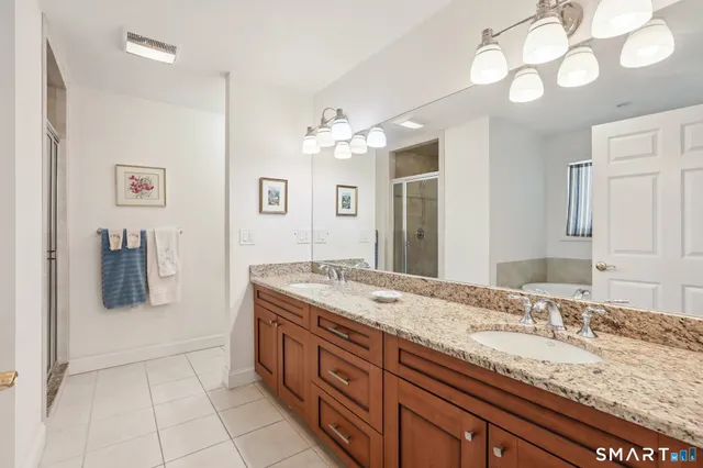 $629,000 | 4 Blossom Court, New Milford, CT 06776