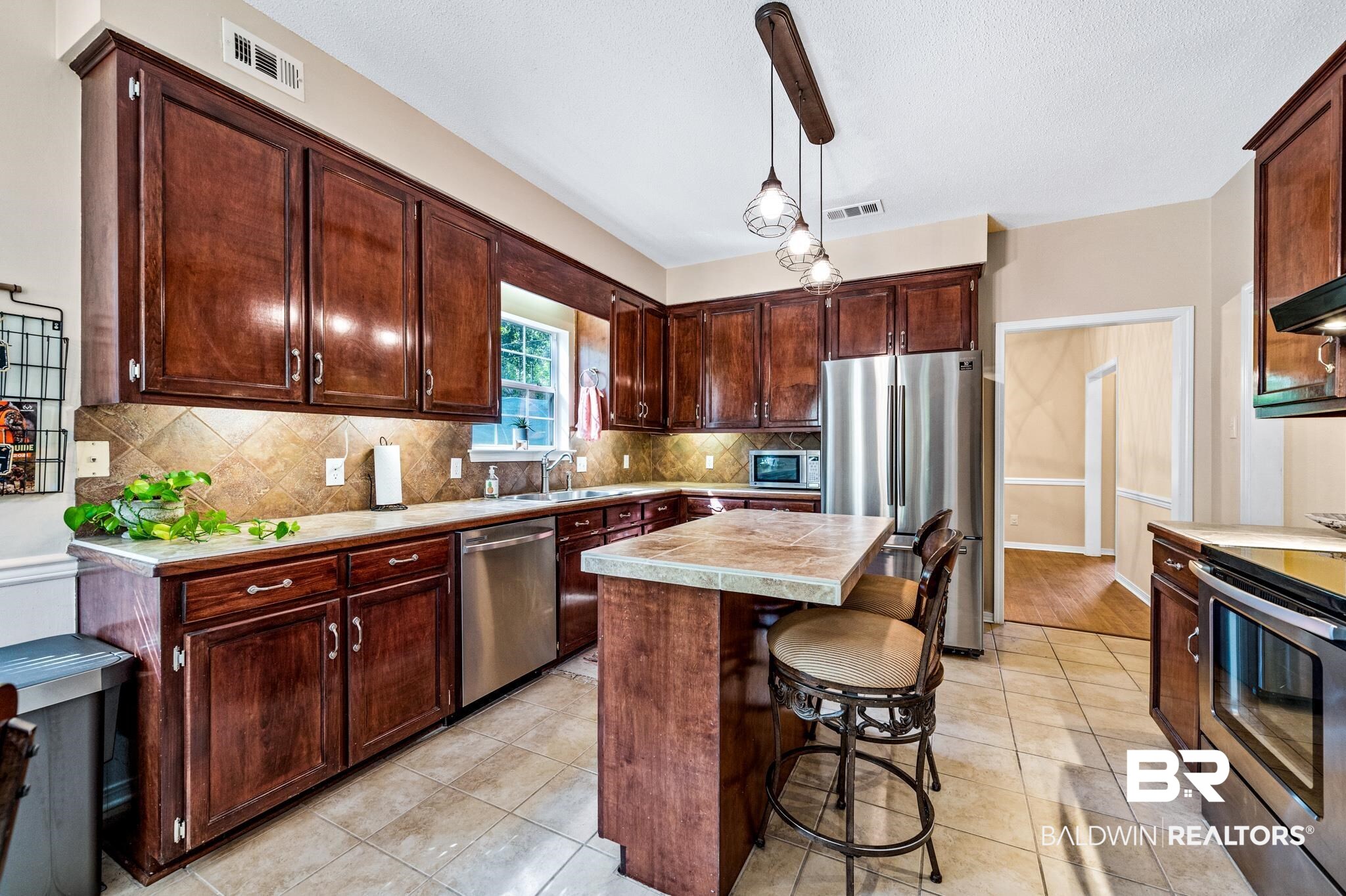 604 Ridgewood Drive Daphne, AL 36526 - Photo 12 of 34