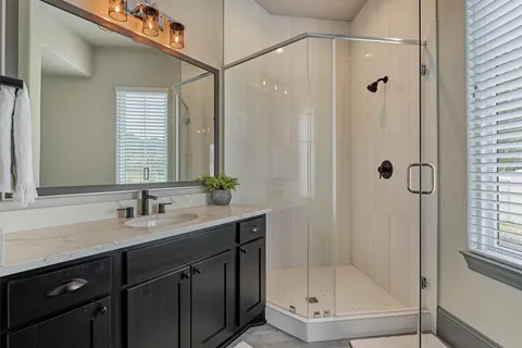$1,395,000 | 42 Secluded Trail, The Woodlands, TX 77380