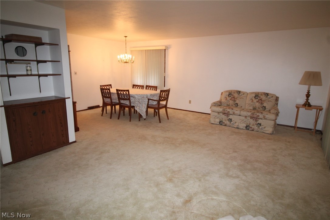 7930 Royal Ridge Drive Parma, OH 44129 - Photo 8 of 24 BUILT IN CABINETS