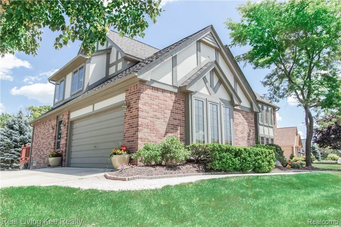 650 Snowmass Drive Rochester, MI 48309 - Photo 4 of 46 102.jpg