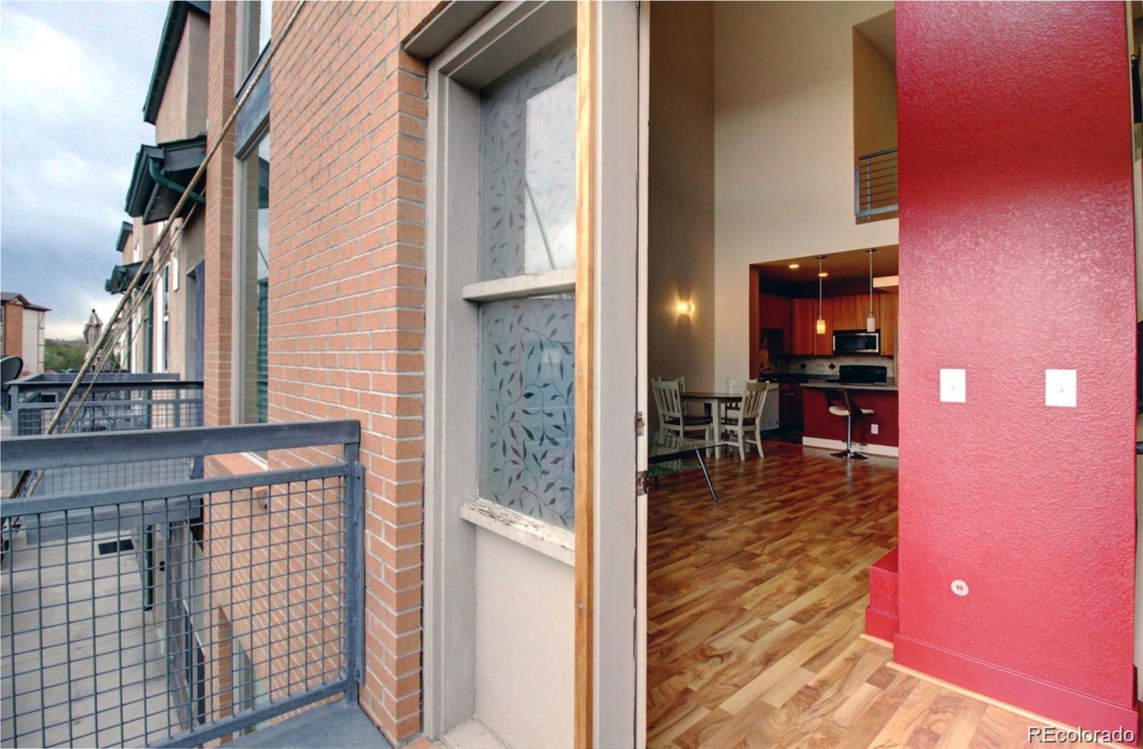 2360 South Wheeling Circle Aurora, CO 80014 - Photo 2 of 26 a view of livingroom with furniture