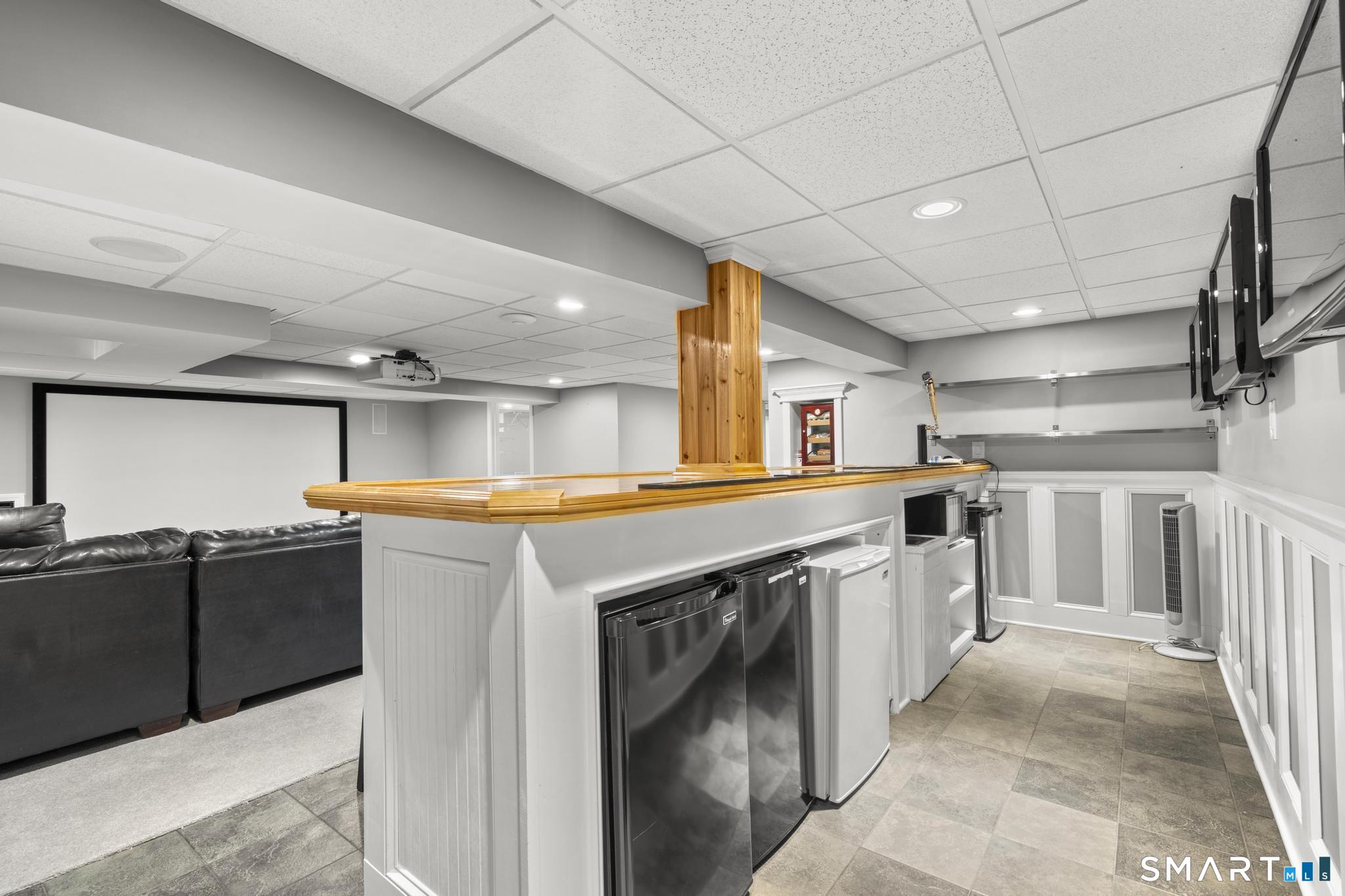 180 Tom Swamp Road Hamden, CT 06518 - Photo 24 of 40