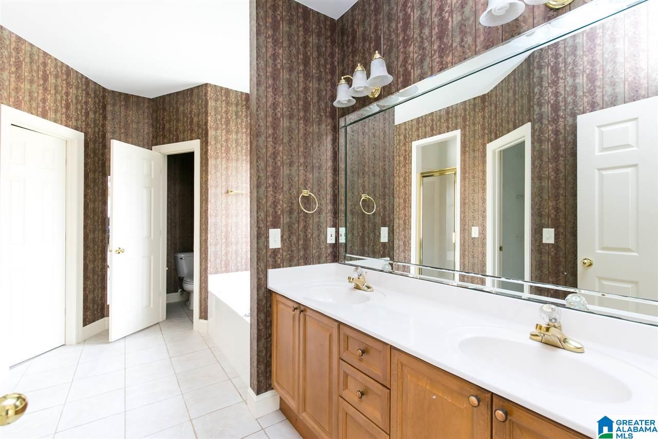 858 Meadow Ridge Lane Birmingham, AL 35242 - Photo 15 of 23