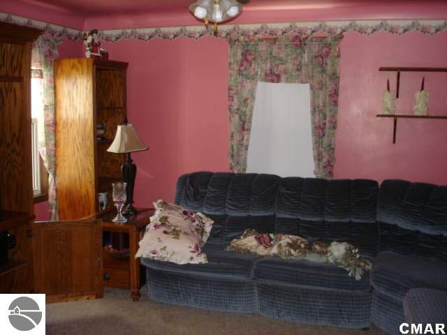 2845 North Barry Road Breckenridge, MI 48615 - Photo 4 of 7 1770029-3.JPG