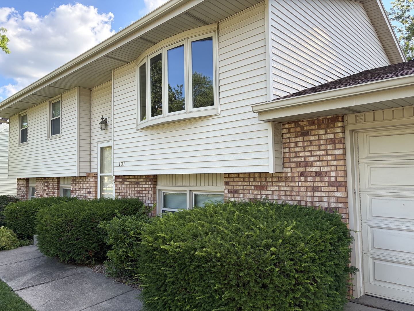 101 South Parkside Road Normal, IL 61761 - Photo 7 of 37
