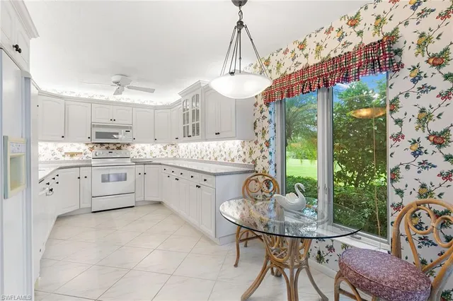 $570,000 | 105 Clubhouse Lane, Unit C189, Naples, FL 34105