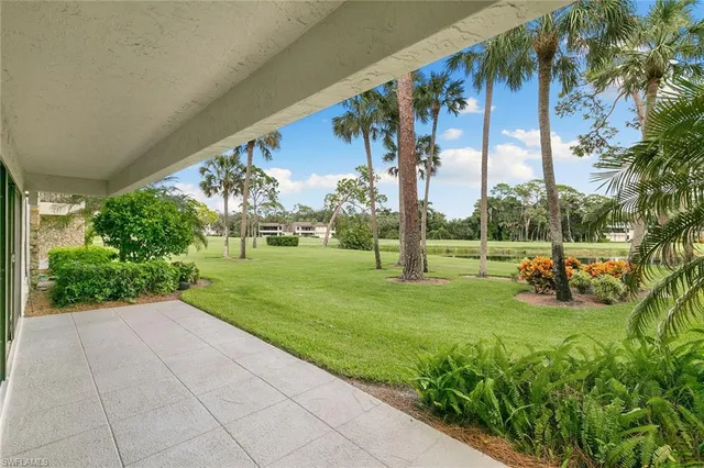 $570,000 | 105 Clubhouse Lane, Unit C189, Naples, FL 34105