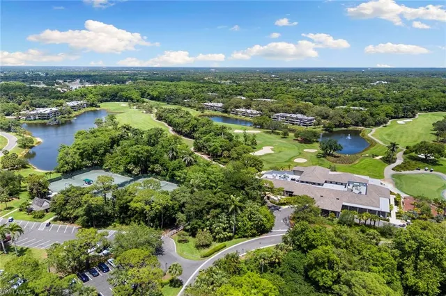 $570,000 | 105 Clubhouse Lane, Unit C189, Naples, FL 34105