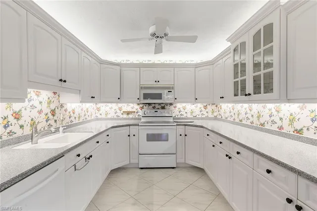 $570,000 | 105 Clubhouse Lane, Unit C189, Naples, FL 34105