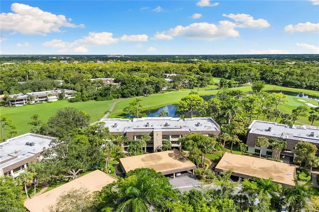 $570,000 | 105 Clubhouse Lane, Unit C189, Naples, FL 34105