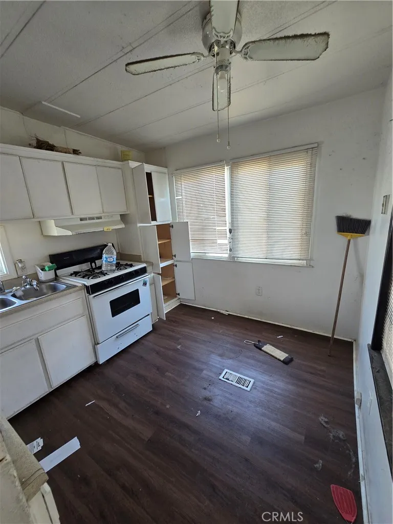 3319 Avalon Street, Unit 26 Riverside, CA 92509 - Photo 8 of 19