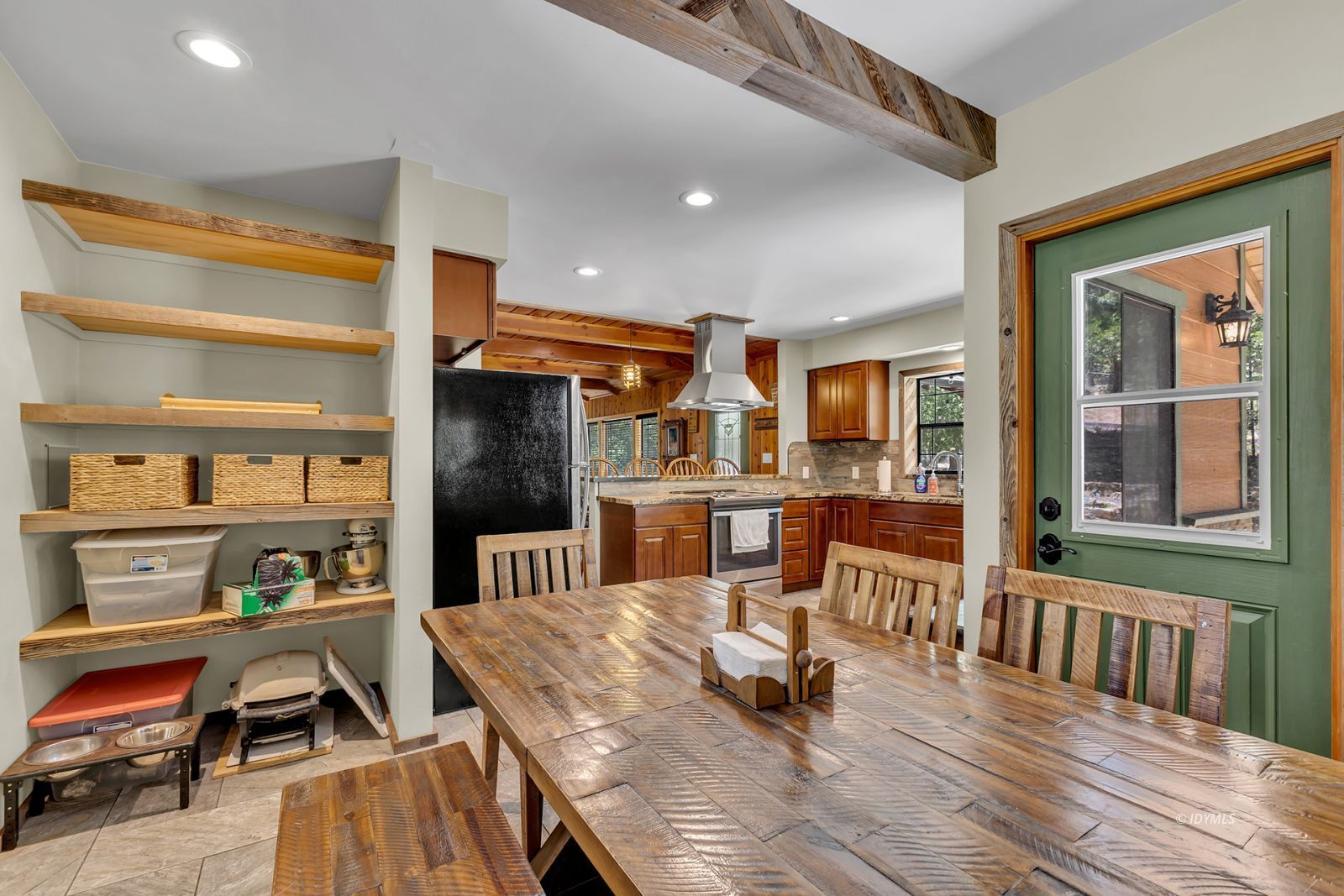 55175 John Muir Road, Unit CALIFO Idyllwild, CA 92549 - Photo 20 of 51 Breakfast nook shelving towards kitchen