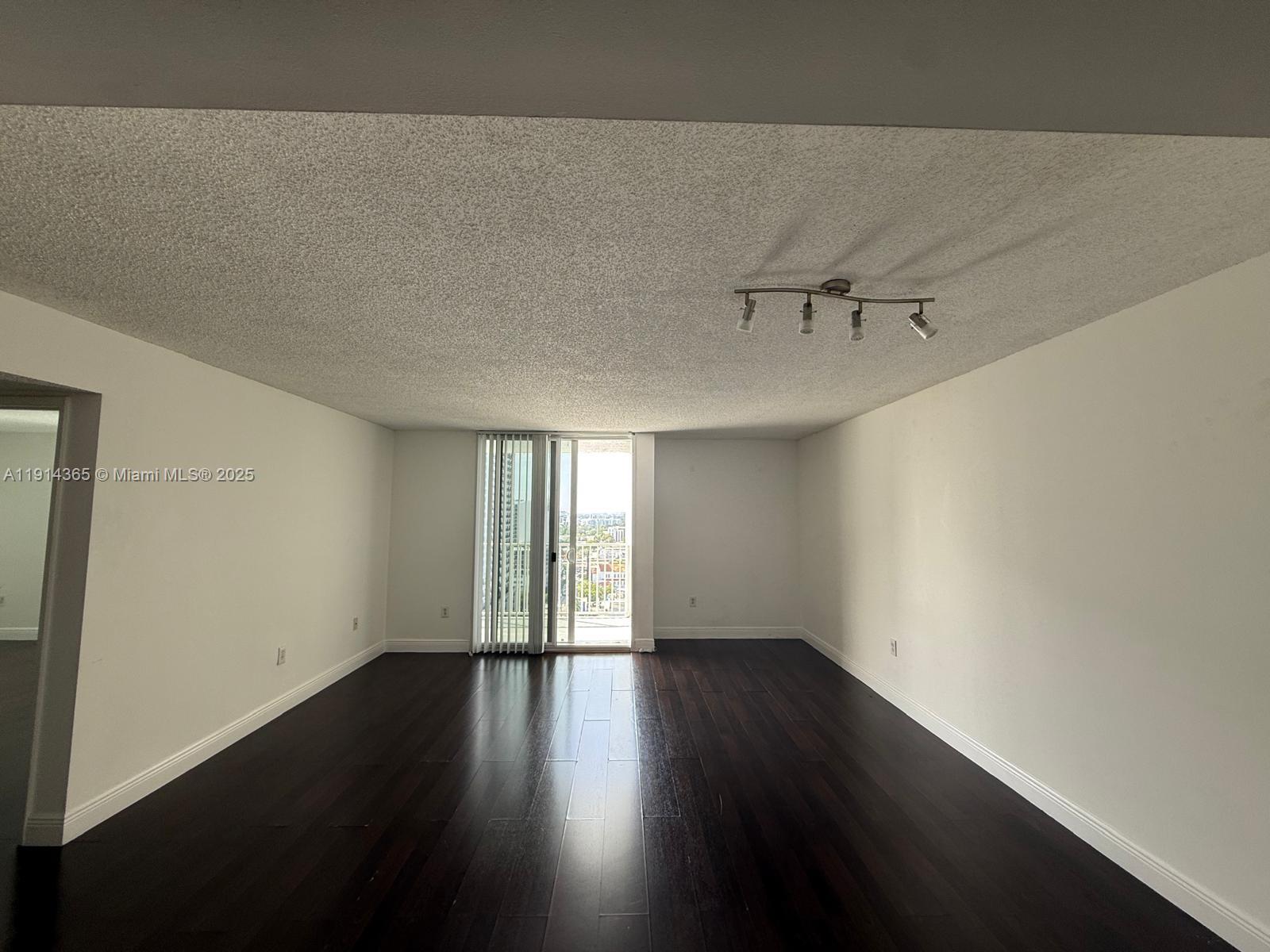 850 North Miami Avenue, Unit W2105 Miami, FL 33136 - Photo 3 of 19