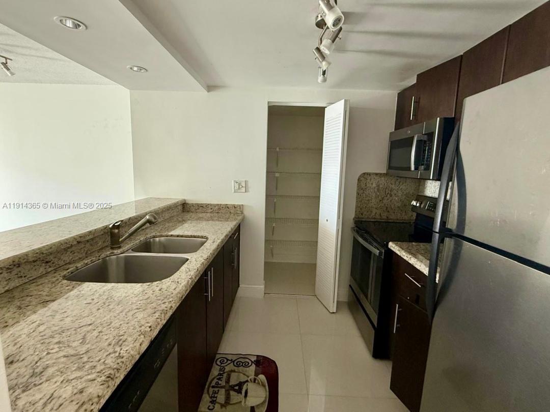 850 North Miami Avenue, Unit W2105 Miami, FL 33136 - Photo 4 of 19