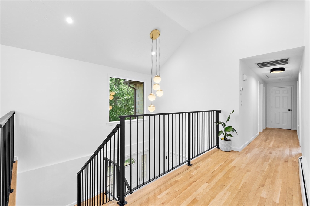 25 Dexter Road Melrose, MA 02176 - Photo 7 of 42