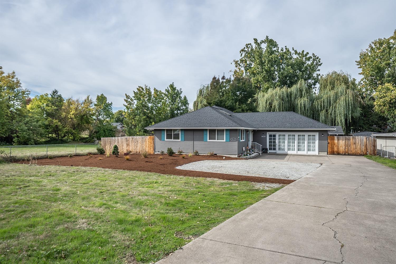 2433 Springbrook Road Medford, OR 97504 - Photo 3 of 28 Additional Photo