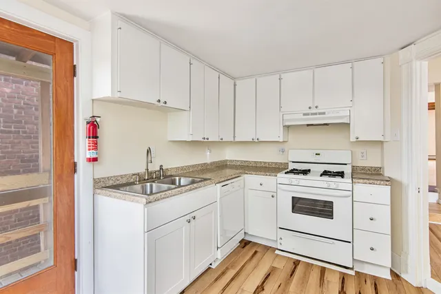 $450,000 | 89 College Street, Unit A2, Burlington, VT 05401