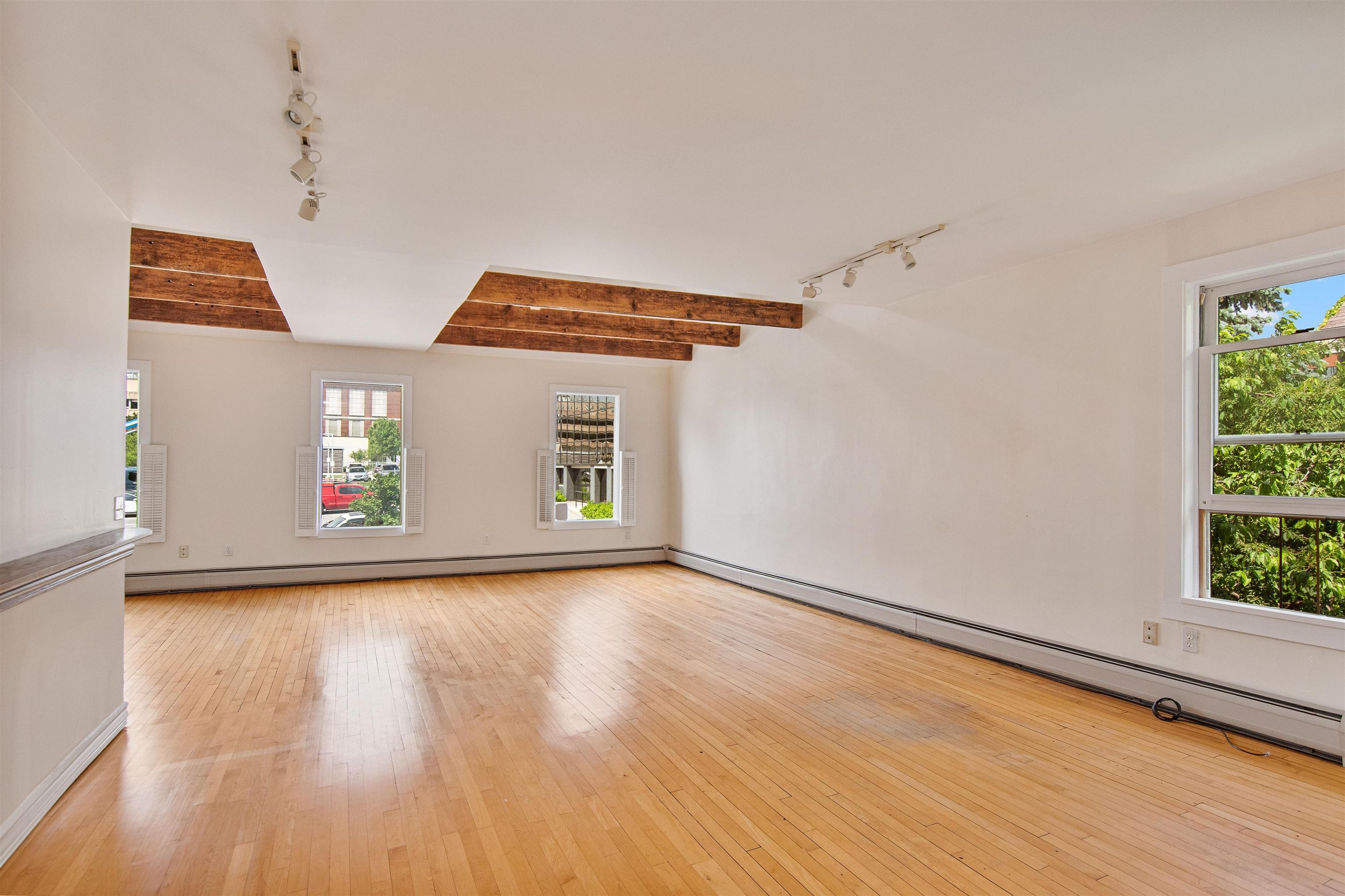 89 College Street, Unit A2 Burlington, VT 05401 - Photo 17 of 35