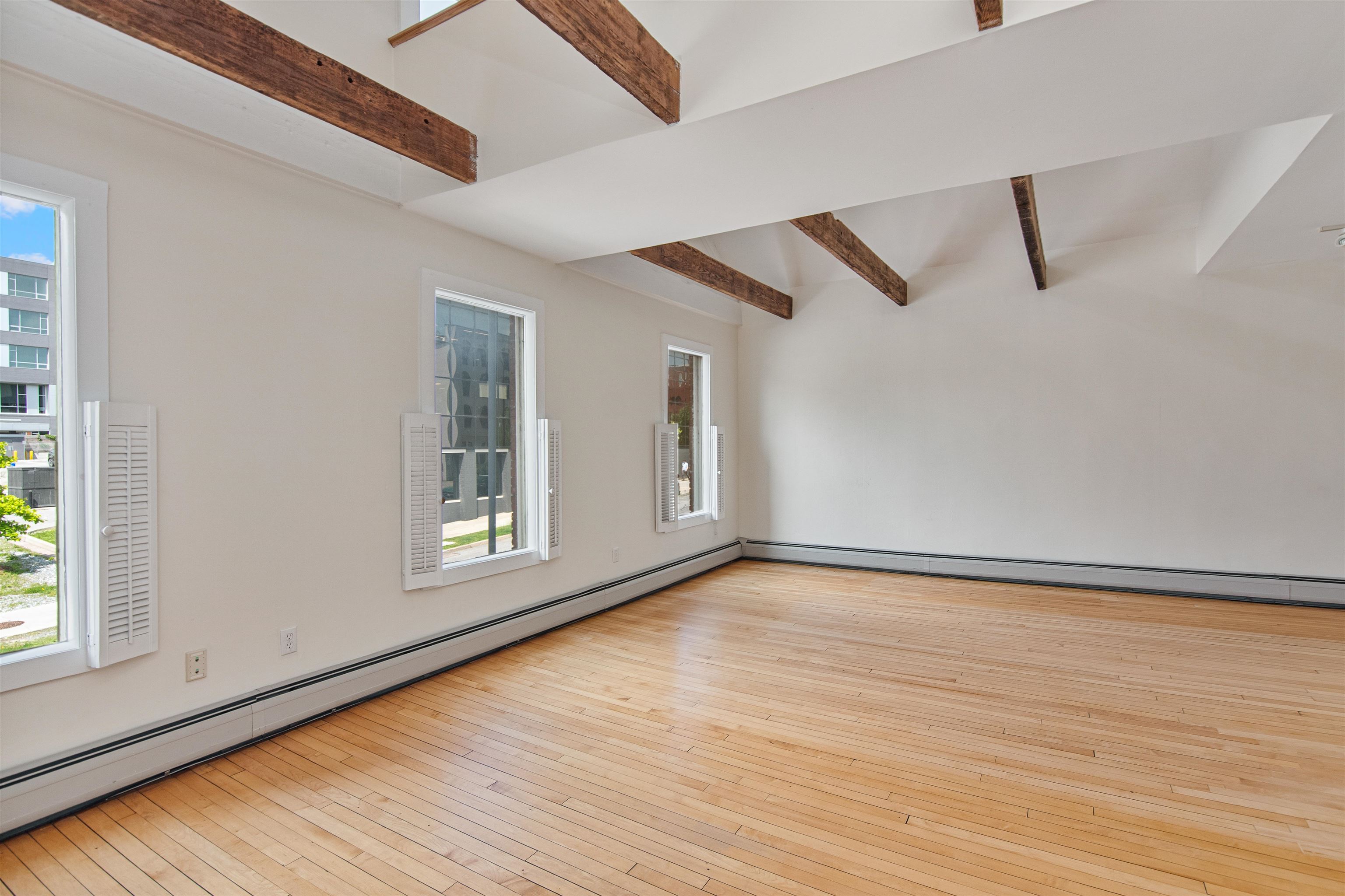 89 College Street, Unit A2 Burlington, VT 05401 - Photo 19 of 35