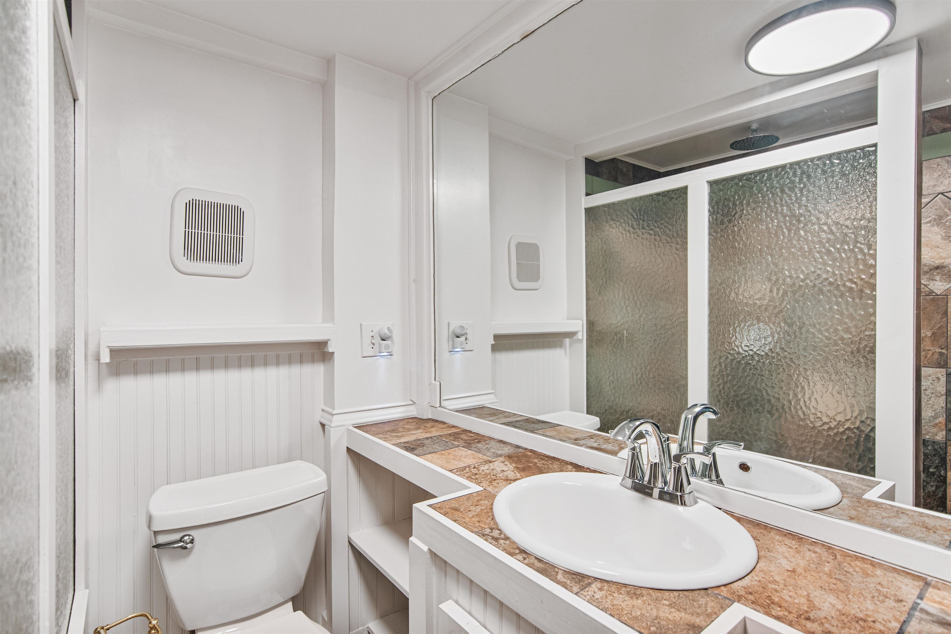 89 College Street, Unit A2 Burlington, VT 05401 - Photo 23 of 35