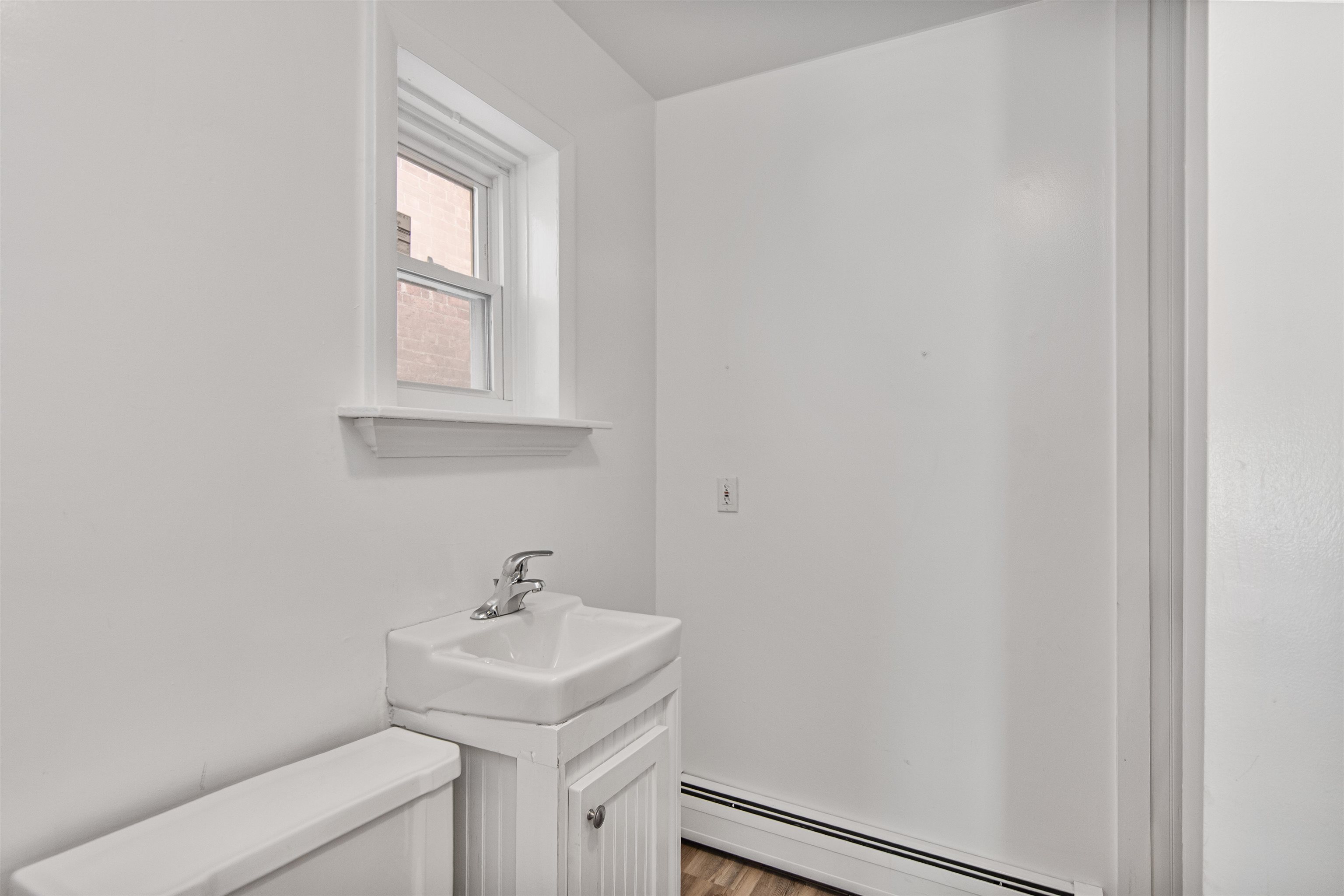 89 College Street, Unit A2 Burlington, VT 05401 - Photo 24 of 35