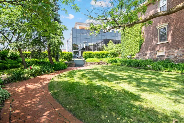 $450,000 | 89 College Street, Unit A2, Burlington, VT 05401