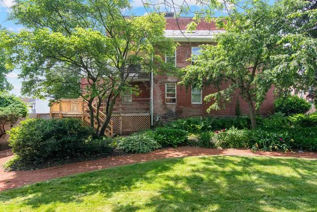 $450,000 | 89 College Street, Unit A2, Burlington, VT 05401