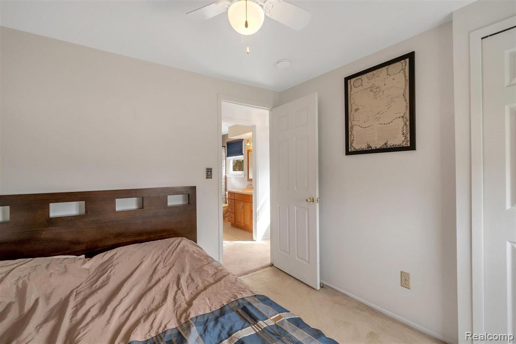 42462 Hanford Road Canton, MI 48187 - Photo 25 of 35