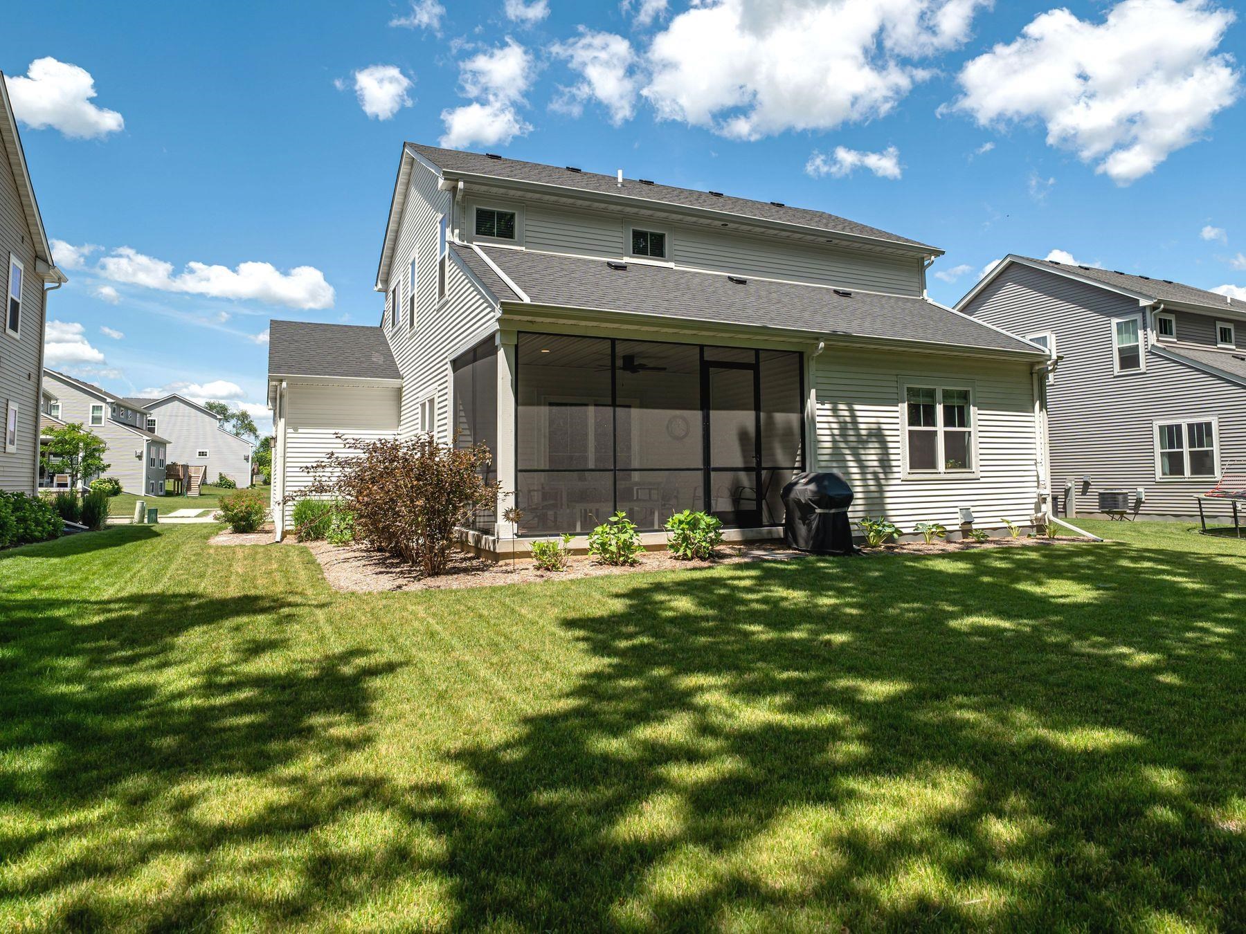 524 Wild Oak Road Hartland, WI 53029 - Photo 3 of 49