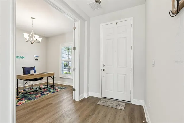 $578,800 | 14733 Gallop Run Drive, Lithia, FL 33547