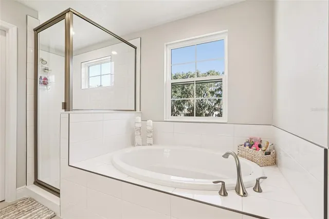 $578,800 | 14733 Gallop Run Drive, Lithia, FL 33547