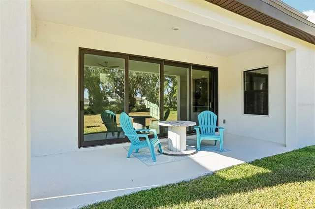 $578,800 | 14733 Gallop Run Drive, Lithia, FL 33547