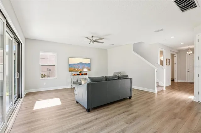 $578,800 | 14733 Gallop Run Drive, Lithia, FL 33547