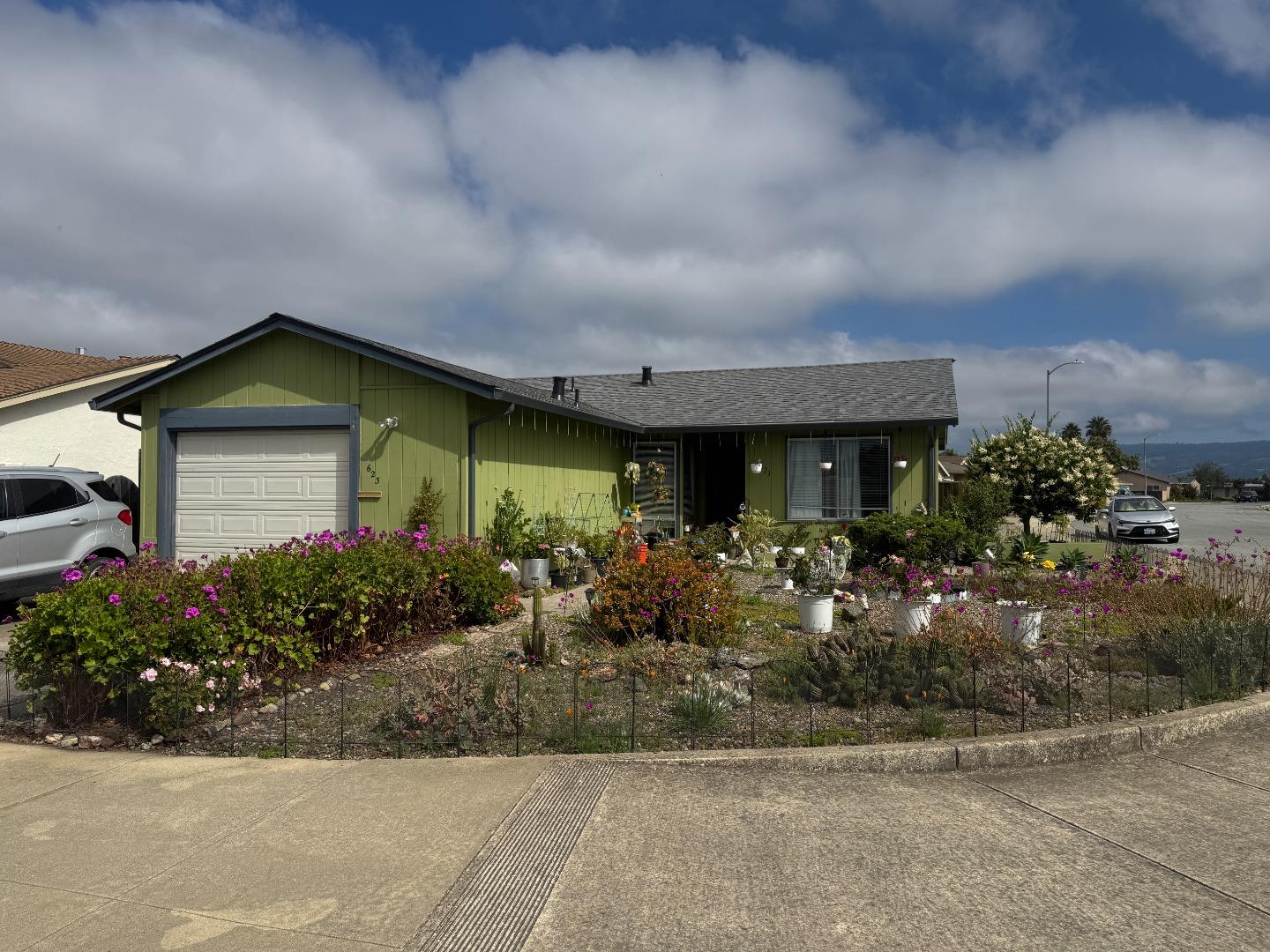 623 Delta Way Watsonville, CA 95076 - Photo 3 of 11