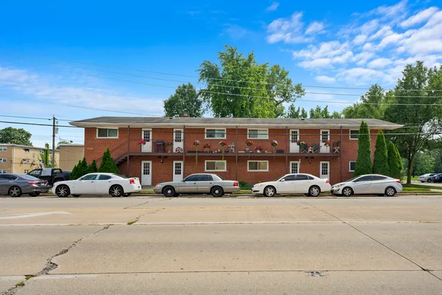 $935,000 | 3901 Haas Avenue, Lyons, IL 60534