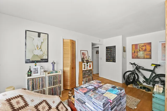 $935,000 | 3901 Haas Avenue, Lyons, IL 60534