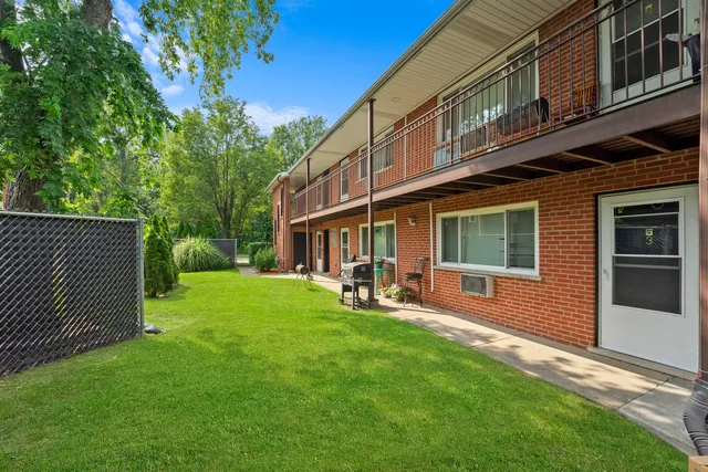 $935,000 | 3901 Haas Avenue, Lyons, IL 60534