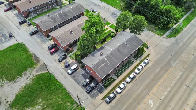 $935,000 | 3901 Haas Avenue, Lyons, IL 60534