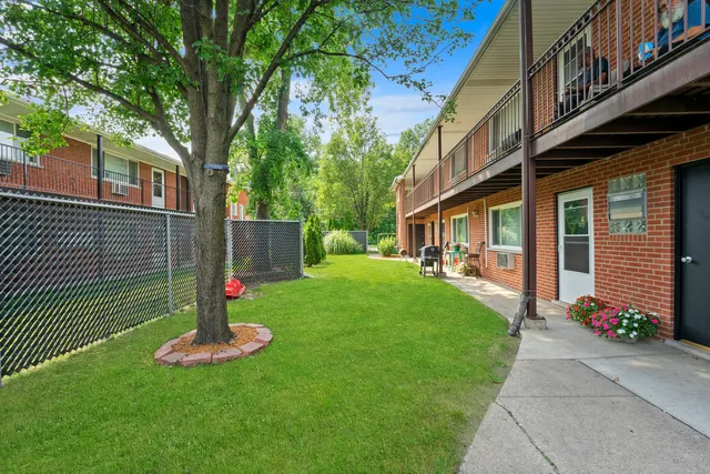 $935,000 | 3901 Haas Avenue, Lyons, IL 60534