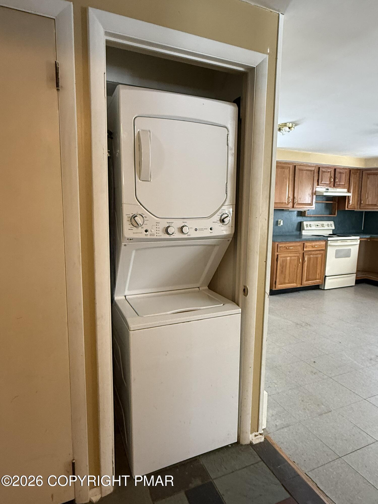 118 Buckhill Road Albrightsville, PA 18210 - Photo 16 of 17 a utility room with dryer and washer