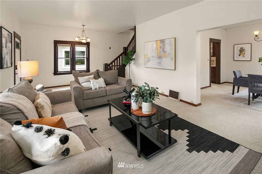 1527 Rucker Avenue Everett, WA 98201 - Photo 7 of 25 Gallery Image 7