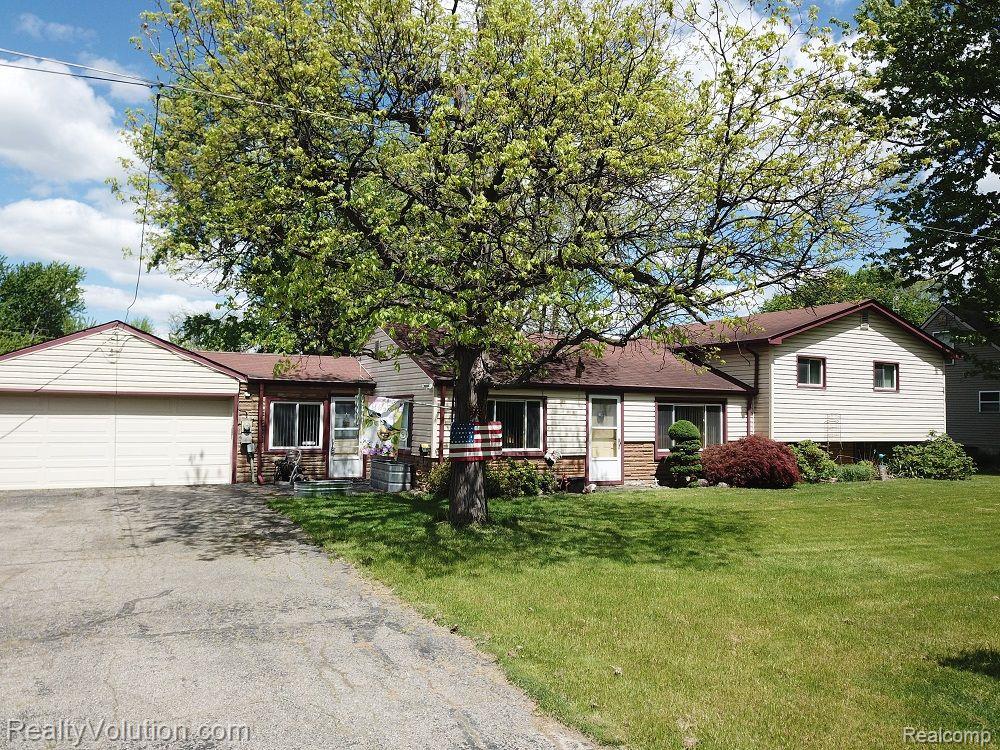 3464 West Oregon Road Lapeer, MI 48446 - Photo 2 of 26
