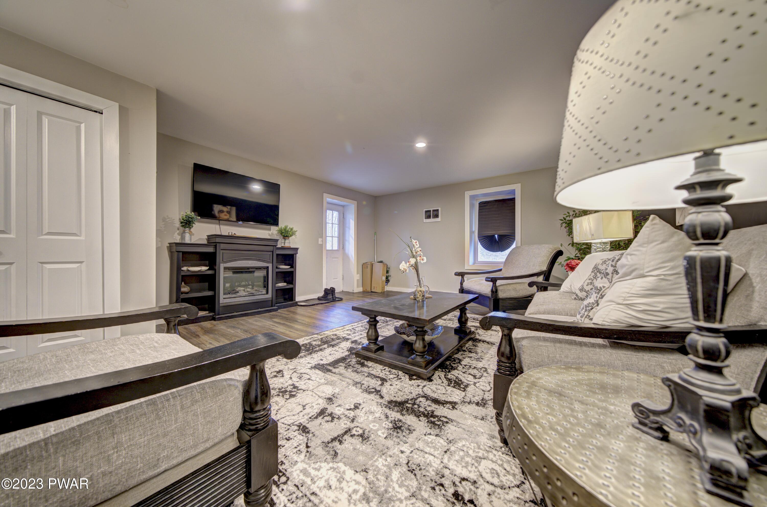 109 Dirk Road Tafton, PA 18464 - Photo 7 of 34
