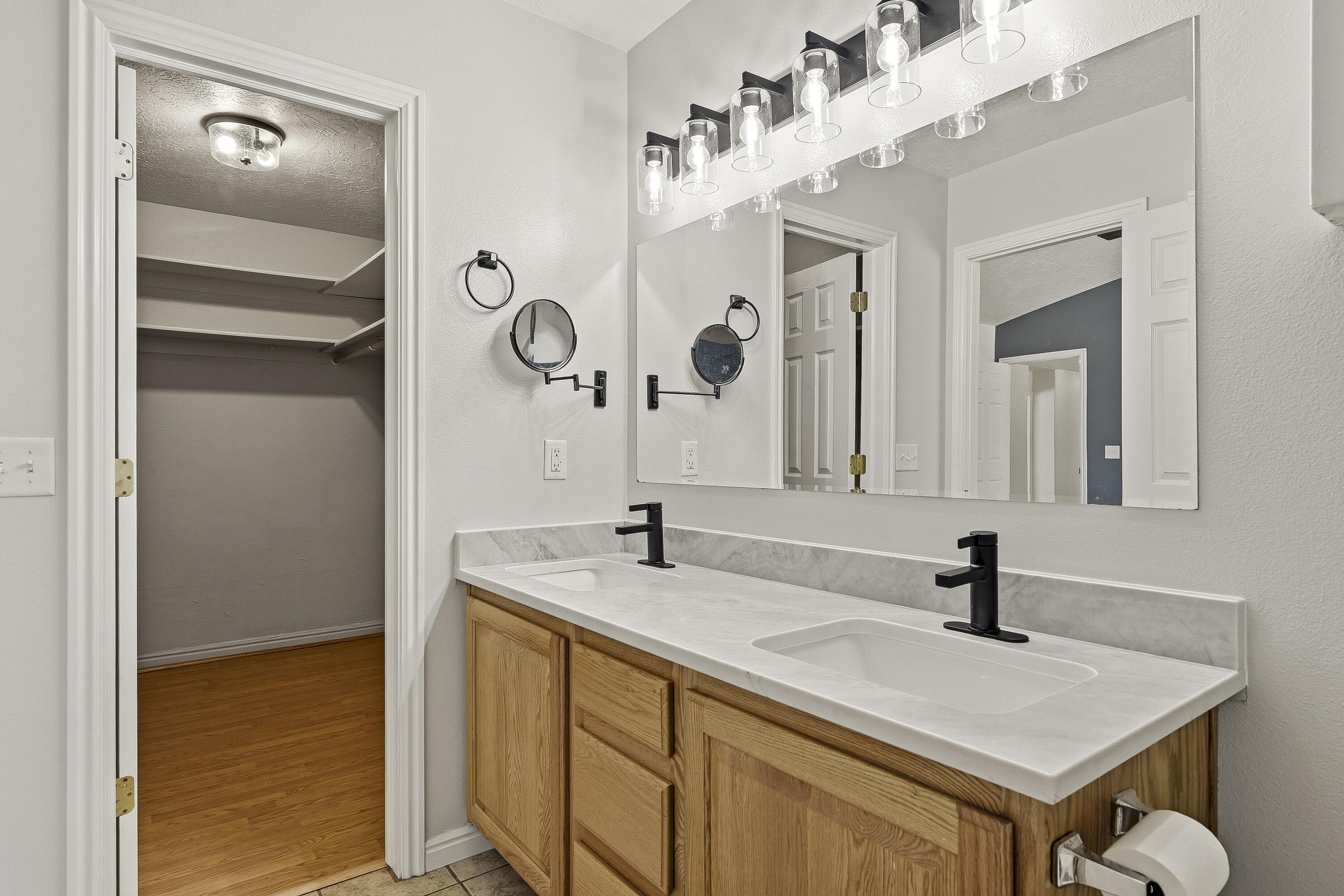 4510 North Half Mile Road Cedar City, UT 84721 - Photo 19 of 48 Recently updated with new countertops and lighting.