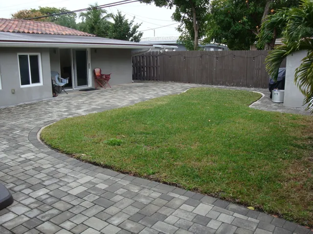 $3,600 | 31 Northeast 48th Court, Oakland Park, FL 33334