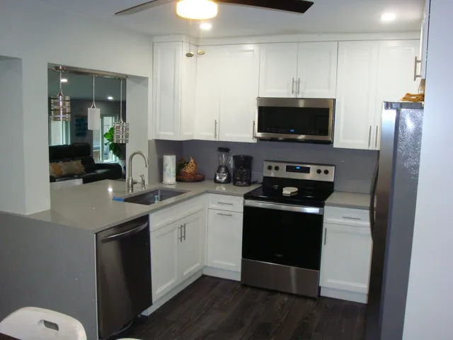 $3,600 | 31 Northeast 48th Court, Oakland Park, FL 33334