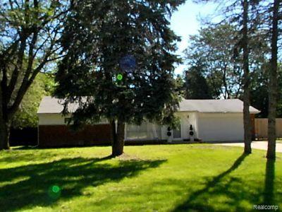 21880 Evergreen Road Southfield, MI 48075 - Photo 1 of 6 Property Photo